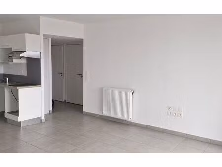 location appartement  62.48 m² t-3 à lagord  877 €