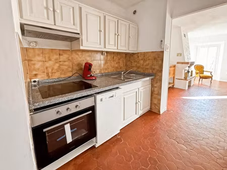 location meublée appartement 3 pièces 60 m² à comps-sur-artuby (83840)  820 €