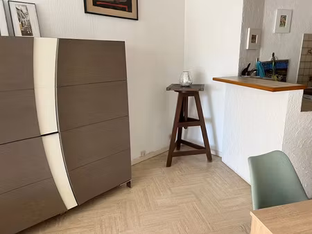 location meublée appartement 2 pièces 48 m² à mandelieu-la-napoule (06210)  1 100 €