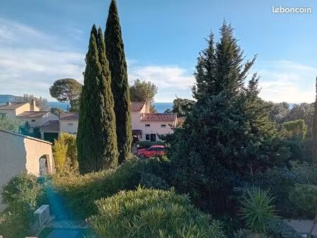 studio 22m² avec terrasse et parking