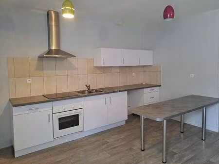 location appartement 4 pièces à la ferté-bernard (72400) : à louer 4 pièces / 112m² la fer