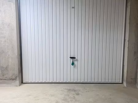 garage à louer