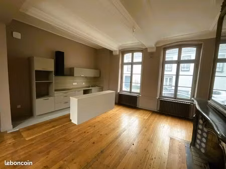 maison proche de la citadelle avec jardin et parking