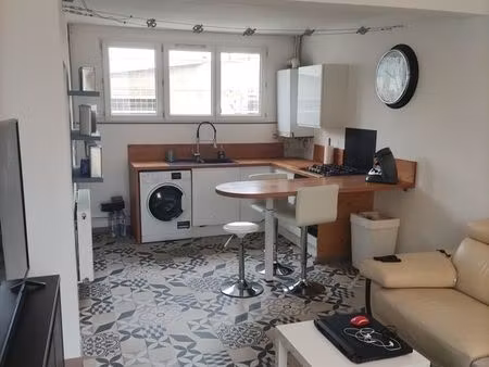 maison meublée avec cours