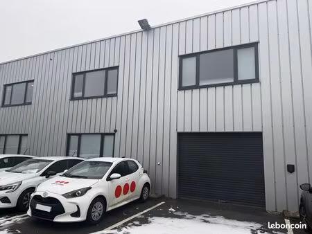 a louer entrepot 300 m²