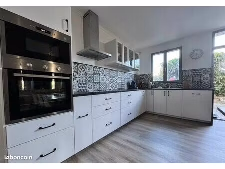 maison 5 pièces 136 m²