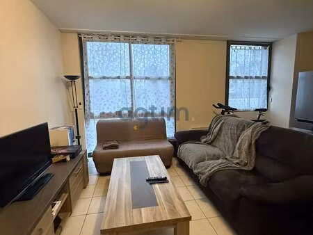 location appartement 2 pièces à montaigu (85600) : à louer 2 pièces / 57m² montaigu