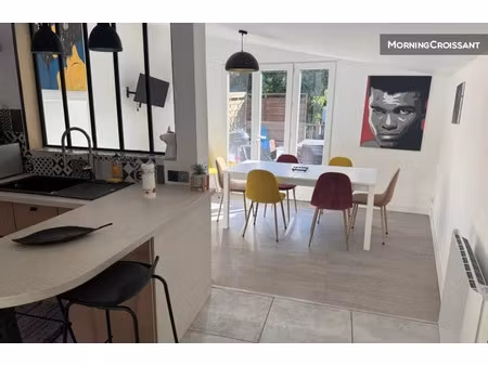 location meublée maison 5 pièces 90 m² à boulazac isle manoire (24750)  1 320 €