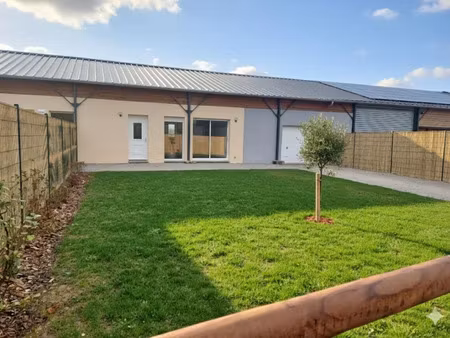 location maison 4 pièces 94 m² à le val-doré (27190)  1 200 €