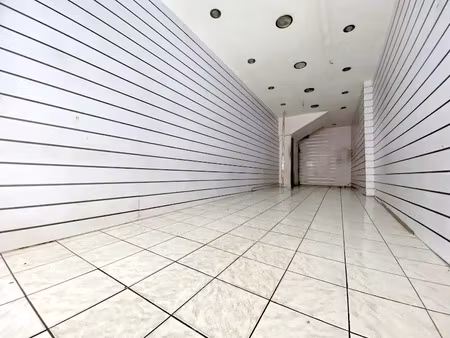 location locaux professionnels 1 pièce 30 m² à marseille 1er (13001)  1 000 €