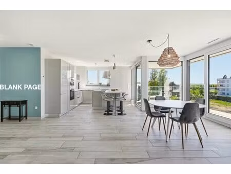 à louer appartement 91 m² – 2 450 € |strassen
