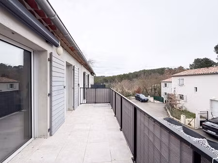 t3 récent avec terrasse et parking ? fuveau centre à pied ? résidence intimiste et au calm