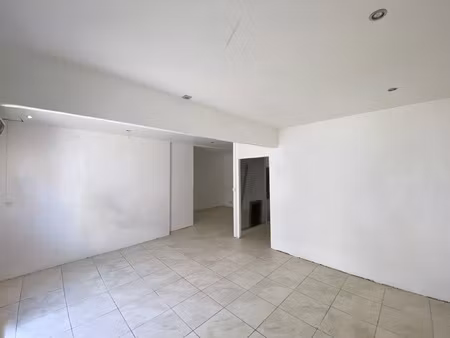 local professionnel de 50m2