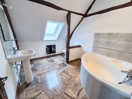 maison de 200 m² à saint-amand-longpre