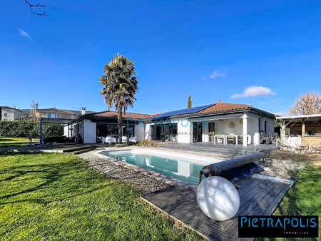 lucenay villa standing 225 m2 hab 1596 m2 de terrain