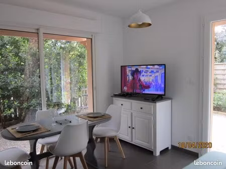 rez-de-jardin  2 pièces  200m plage dispo mars à mai