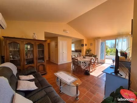 villa 3 pièces 84 m²