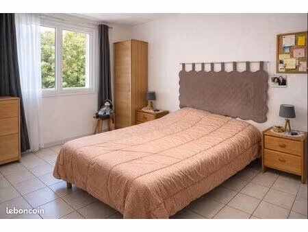 aoste t4  111 m² (87 m² carrez)  véranda  parking  garage