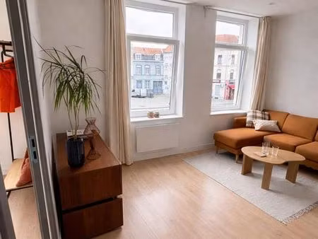 t3 lumineux rénové – hyper centre – 2 chambres – disponible de suite