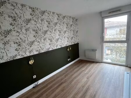 magnifique t2 entièrement rénové – résidence prisée – coup de cœur assuré