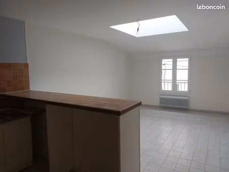appartement t3 au cœur de centre historique de lectoure