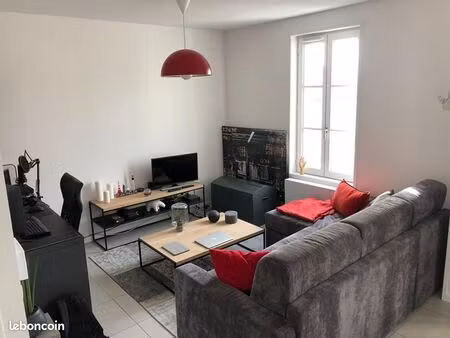 location non meublée à l’année - t2 40 m² - hypercentre