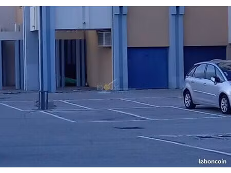 parking/box 12 m² sète