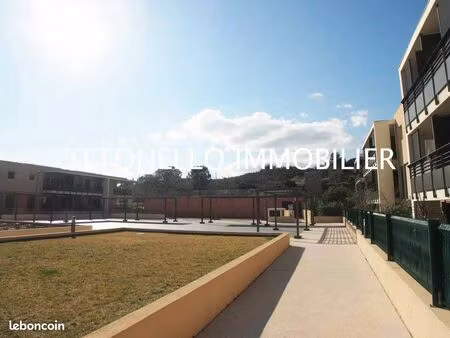 parking/box roquebrune sur argens