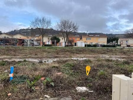 terrain constructible viabilisé à vendre