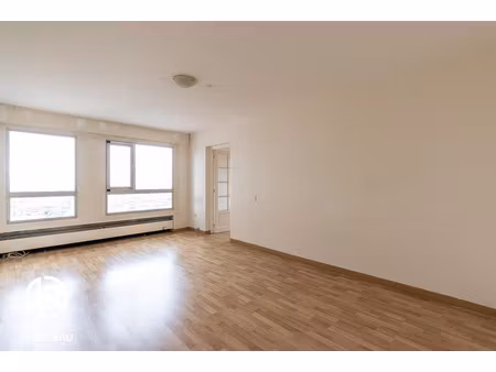 t4 79m2  calme et lumineux  place d'italie