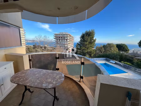 nice ouest - studio - meuble - terrasse - vue mer - piscine