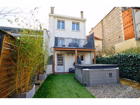 maison de ville à vendre à agen de 115 m² - 5 pièces  4 chambres- terrasse  balcon  garage