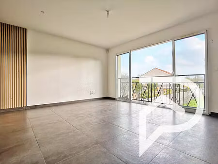 maison familiale récente avec jardin  sous-sol total et prestations modernes  quartier des