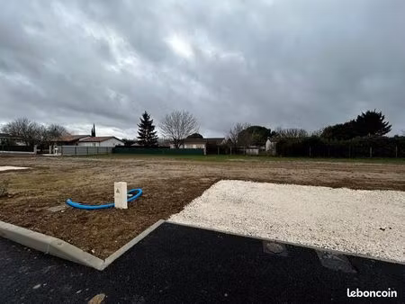 terrain 536 m² estillac