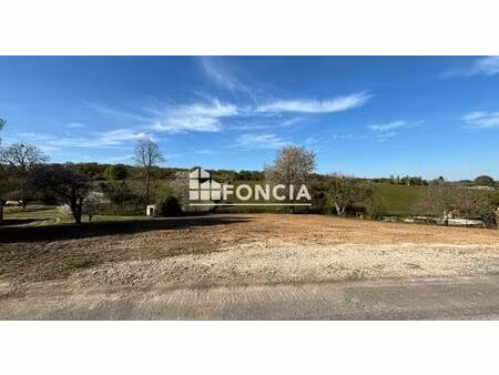 terrain constructible de 891 m2