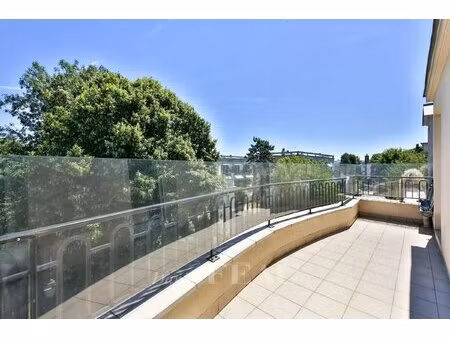 saint-cloud - duplex non-meublé  4 chambres.