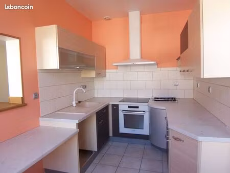 grand t4 de standing à louer