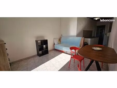 grand studio lumineux