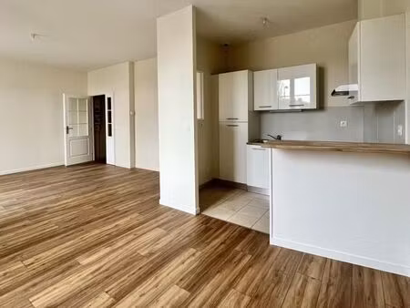 appartement 3 pièces 64 m²