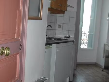 studette meublée à louer