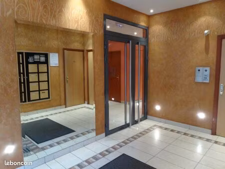 studio  proche rer a