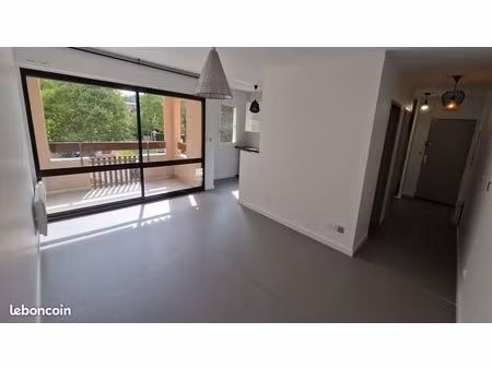 t2 castanet (2min. verte prairie) - 47 m2 - 610 euro cc