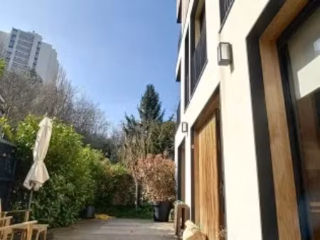 location meublée maison 7 pièces 220 m² à issy-les-moulineaux (92130)  6 750 €