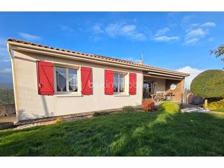 maison traditionnelle de 116 m² à la chapelle-thireuil