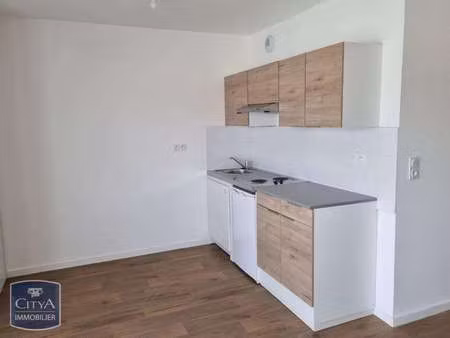 location appartement t1 piscine à concarneau (29900) : à louer t1 piscine / 33m² concarnea