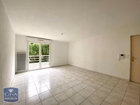 location appartement 2 pièces à pont-l'abbé (29120) : à louer 2 pièces / 45m² pont-l'abbé