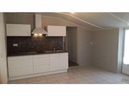 location appartement 2 pièces à challans (85300) : à louer 2 pièces / 38m² challans