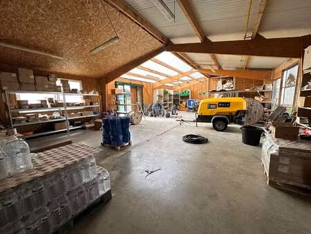 location bureaux et commerces à saint-léger-de-linières (49170) : à louer / 286m² saint-lé