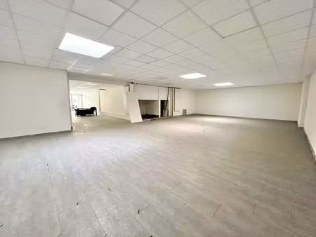 local commercial a louer