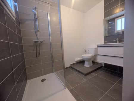 t3 rénové à neuf avec jardin idéal primo ou investissement